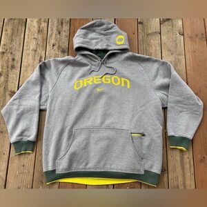 Vintage Nike Team Authentic Oregon Ducks Gray Center Swoosh Sweatshirt Men’s XL